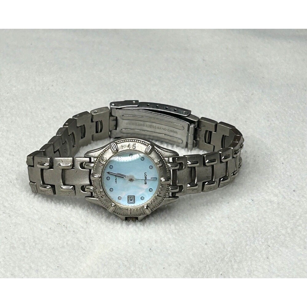 Lorus Sports LR0375 Womens Quartz Water 100 Feet Watch Glow in Dark Face Japan